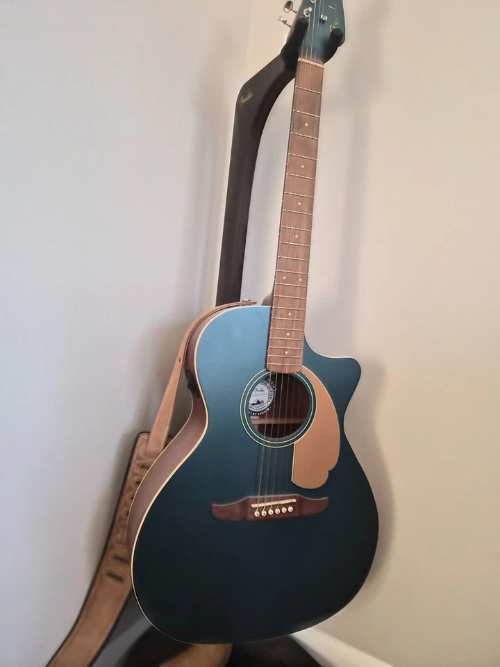 Fender Newporter Player Limited-Edition Acoustic-Electric Guitar Ocean Teal used - Image 3 of 3