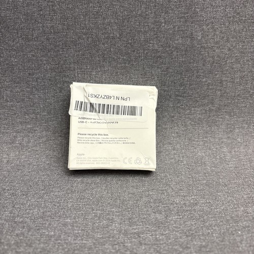 Genuine Apple USB-C to 3.5mm Headphone Jack Adapter 3.5 mm (A2049 | MU7E2AM/A) - Zdjęcie 2 z 2