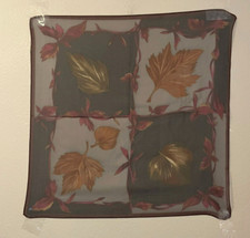 Vtg. Leaf Patterned Polyester Scarf Unbranded/Tag Removed Excellent 20'' x 20''