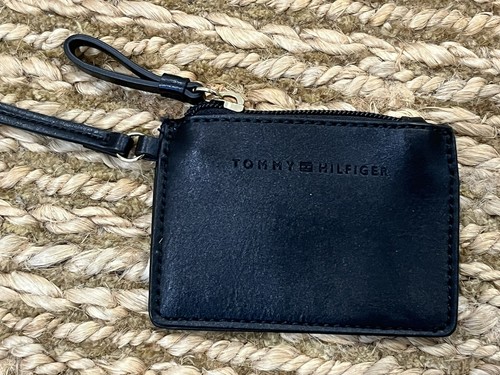 Tommy Hilfiger Women's Black Card Case Wallet Wristlet - Picture 3 of 5