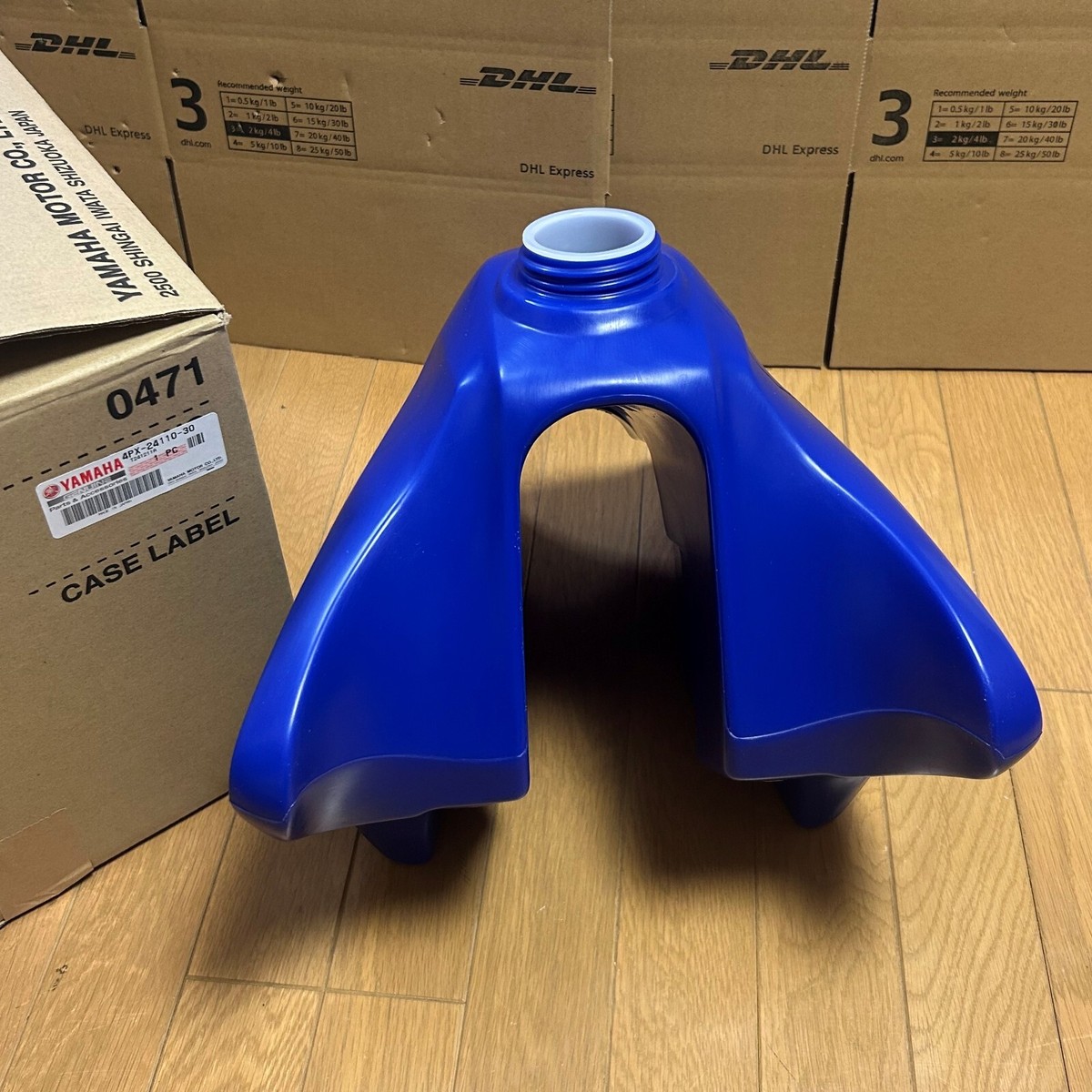NEW】Yamaha Genuine 1999-2006 TTR250 R TT-R250 Fuel Tank Comp 4PX