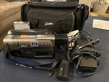 Sony Handycam Vision CCD-TRV37 Nightshot. Batteries, Carry Bag Power Cable Works
