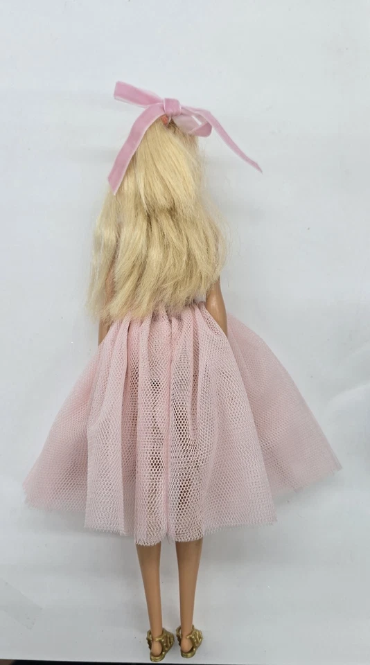 Muñeca Barbie Patrón "Mi Navidad, Estilo Fashionista" Caja + Accesorios Vacacionales. LEER Foto 4 de 4