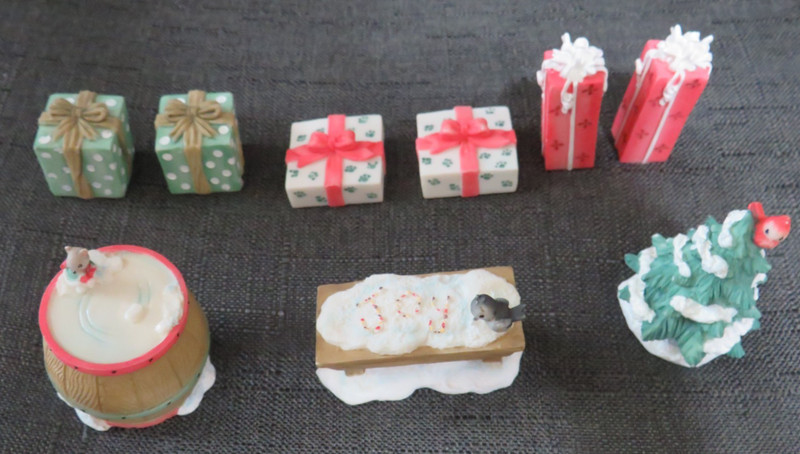 VINTAGE ENESCO MARY, MARY HAD A FARM MINI OUTDOOR ACCESSORIES (3) & 6 PRESENTS
