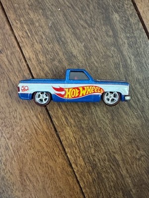 Hot Wheels 2018 Hot Wheels Display Case '83 Chevy Silverado VHTF