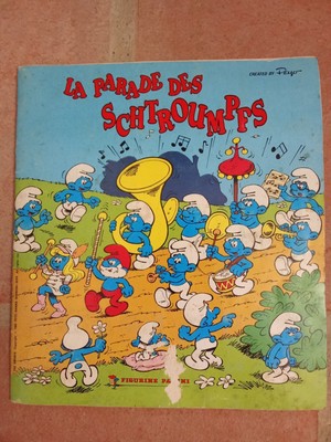 PANINI THE PARADE OF SMURFS 1985-197/240 FIGURINE PICTURE ALBUM