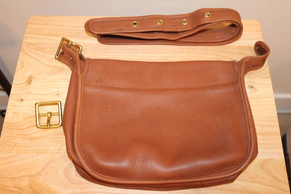 COACH Patricia Legacy Flap Crossbody Bag British Tan Vintage #9951 MISSING RIVET - Image 2 of 4