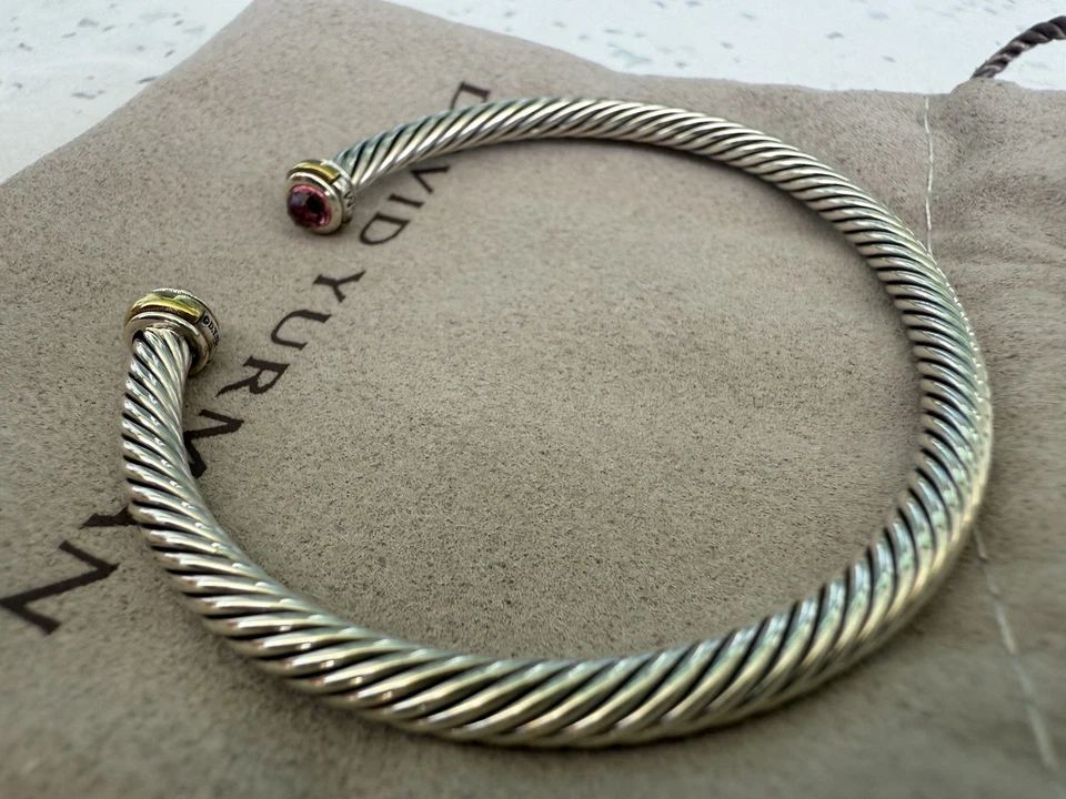 Brazalete David Yurman Cable Plata de Ley con Oro Amarillo 18K y Turmalina 4mm, M Foto 4 de 4