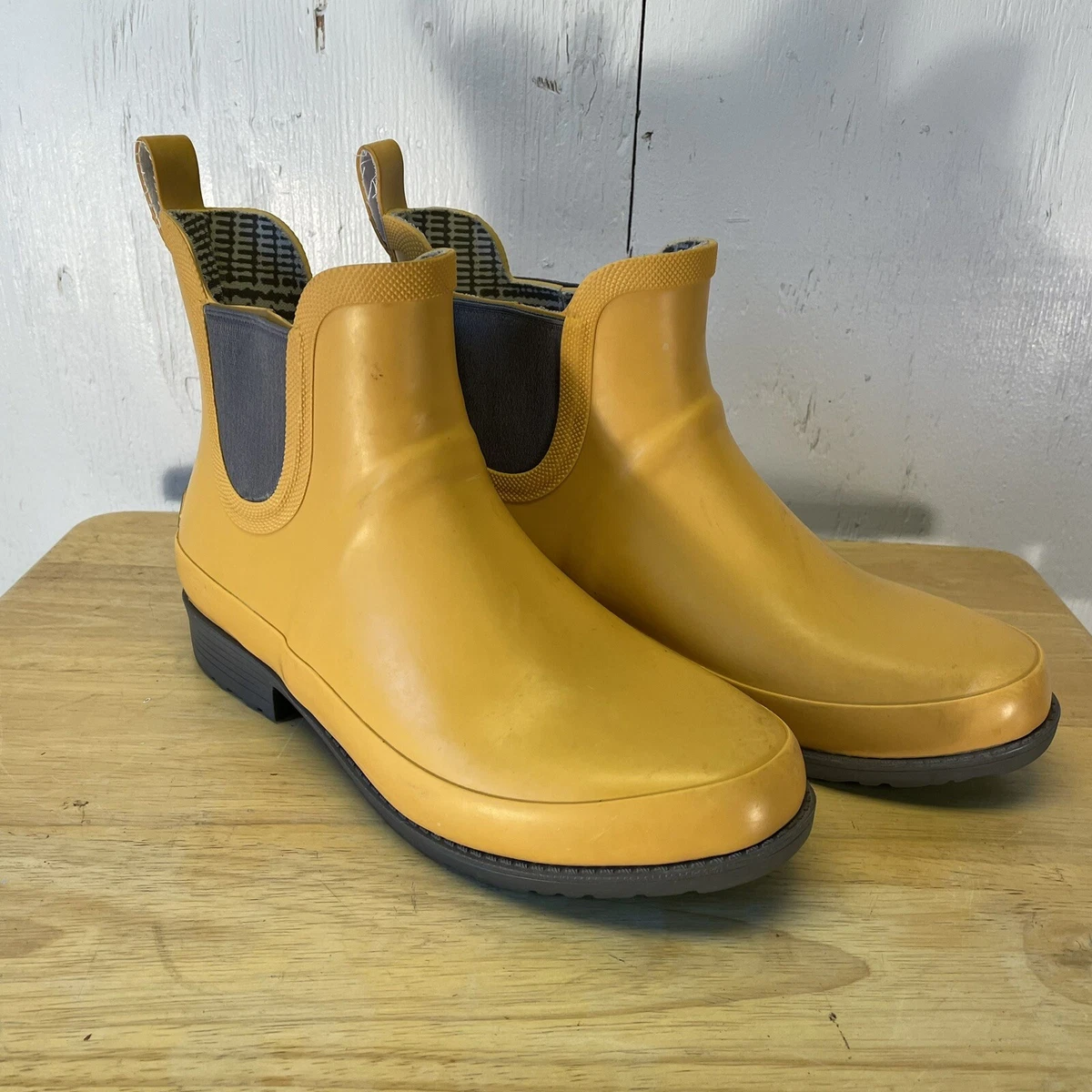 LL Bean Wellies Rubber Rain Boots Yellow 300364 Women s Size 9M eBay