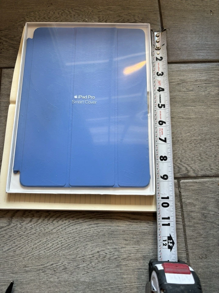 Apple Leather Smart Cover for 10.5-inch iPad Pro - Electric Blue - Image 2 of 4