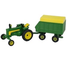 JOHN DEERE DIECAST WIDE FRONT TRACTOR w/ Covered Farm TRAILER VINTAGE Rare EUC