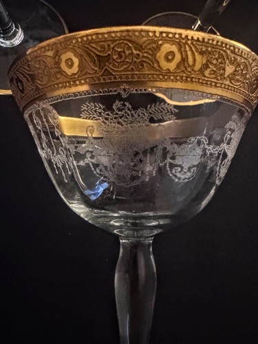 Vintage Wine Glasses Gold Encrusted Optic Etched Glass 6.5" Set of 7 HTF - Picture 7 of 14