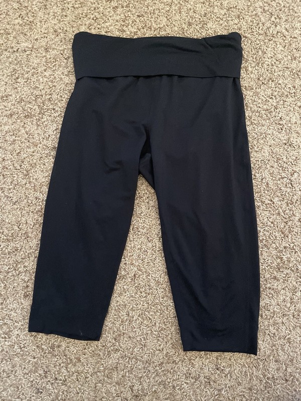 Patagonia Fold Over Waist Band Black Capri Cropped Wide Leggings Size M