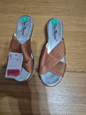 BNWT TK Max Size 4 Gold Sandals