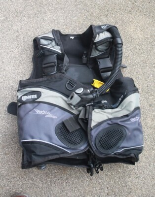 MARES Jacket, neuwertig. Gr. M; grau-schwarz