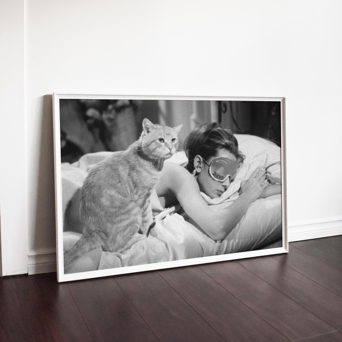 絵画 Charlene Audrey 2004 TuscanToscano 3Set Audrey Hepburn Sleeping With Cat in Breakfast at Tiffany's Wall