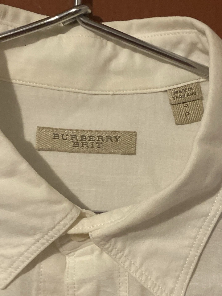 Camisa informal Burberry Brit para hombre de lino blanca con botones manga larga Foto 3 de 4