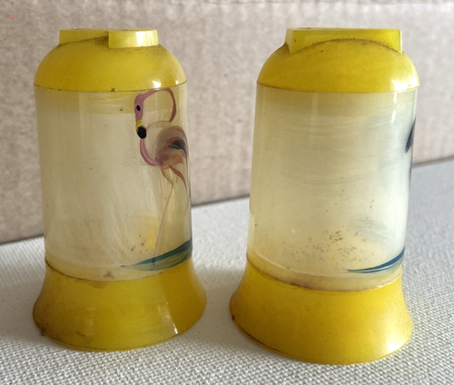 Vintage Plastic Souvenir Salt & Pepper Shakers MCM - Picture 4 of 7