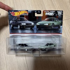 Hot Wheels Nissan Sentra SE-R / Nissan Silvia S13 (HYF04-9866) Miniature Car