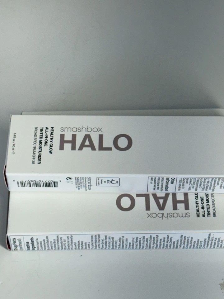 Smashbox HALO Healthy Glow All-In-One Tinted Moisturizer X3 - Image 3 of 3