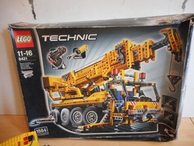 LEGO Technic Mobile Crane with Box (Lego No: 8421)