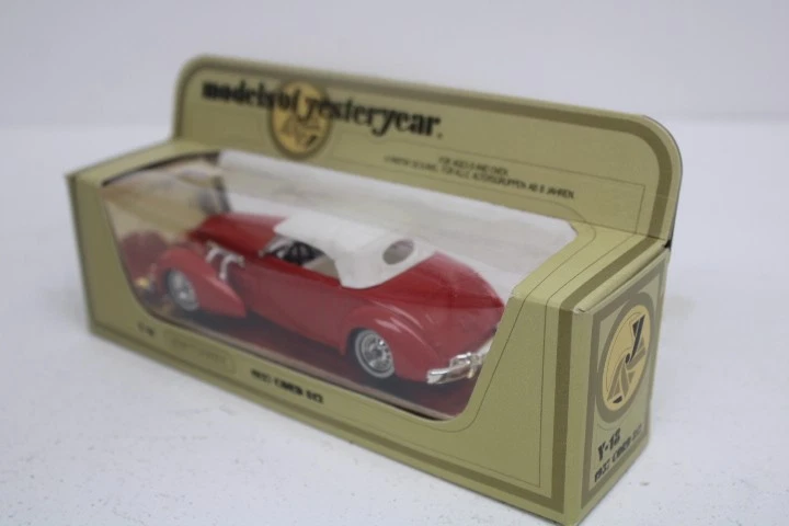Matchbox Models Of Yesteryear Y-18 1937 Cord 812 Red Diecast Model Car - Image 4 of 4