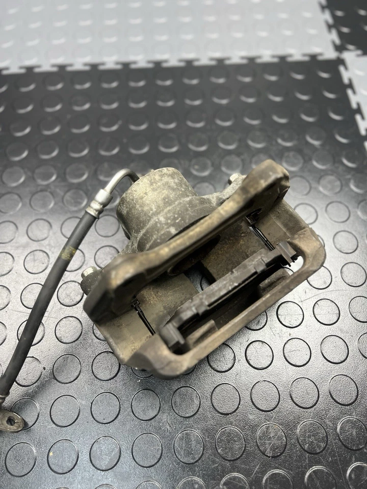 KIA CADENZA 2014 2015 2016 PINZA DE FRENO LADO PASAJERO DELANTERO DERECHO OEM Foto 4 de 4