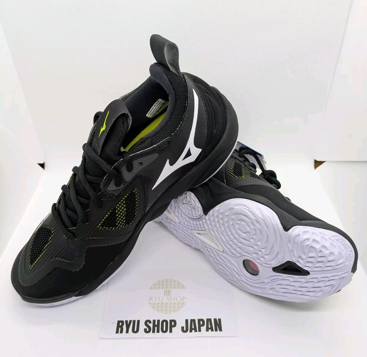 Mizuno Volleyball Shoes WAVE MOMENTUM 3 V1GA231252 Black / White