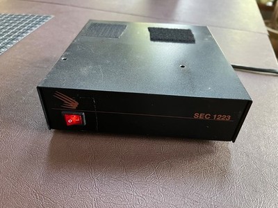 Samlex SEC-1223 23A 13.8VDC Switching Power Supply - Black