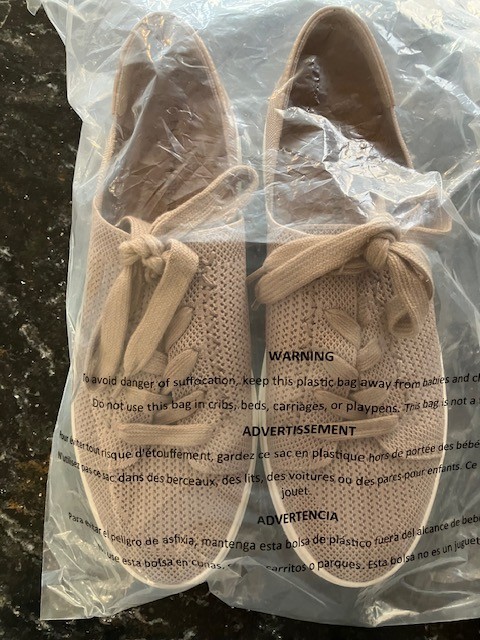 NEW Lucky Brand Women's Shoes Size 11 Shoelaces Tan/Beige Never Opened