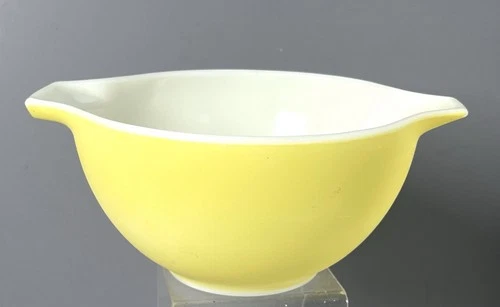 Vintage PYREX 441 Verde Yellow Cinderella Mixing Bowl 1.5 Pt Satin Look!! Seee!