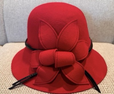 New Something Special Red Felted Hat,Leather Trimmed Felted Flower Trimmed EUC