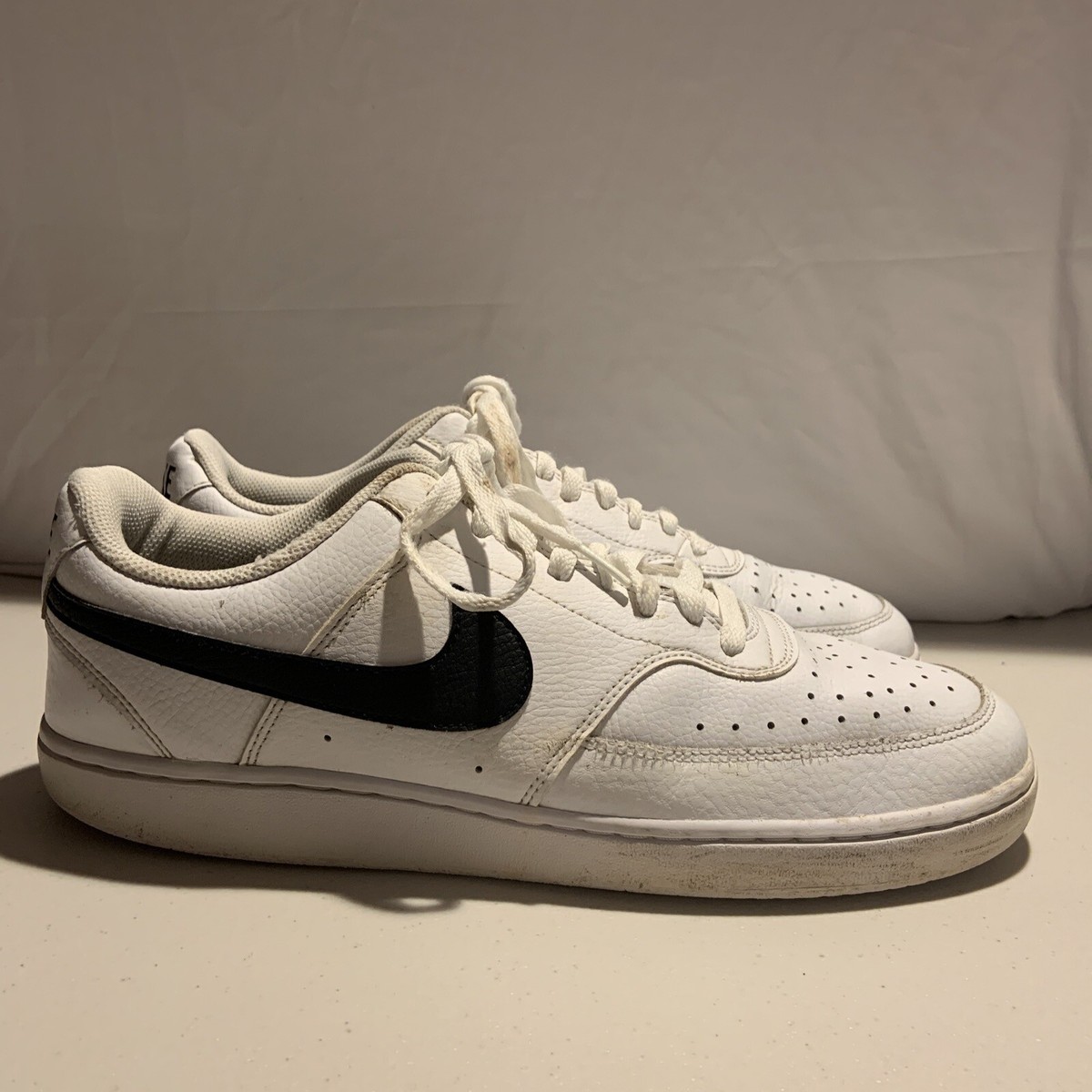 nike strike white
