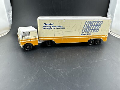 Vtg. Ralstoy Metal Toy Truck Bohrens United Van Lines Ralston Nebraska USA 