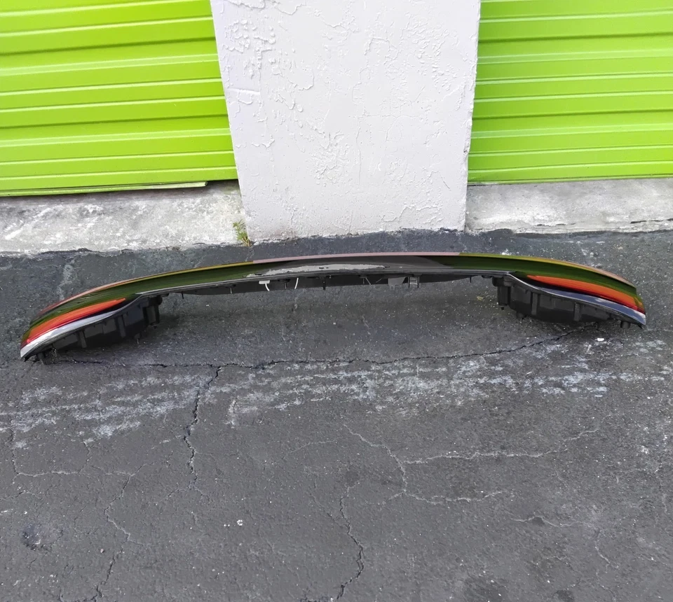 2021-2025 Chrysler Pacifica OEM-LED Rear Center Tailgate Light Type w/Camera - Image 3 of 4