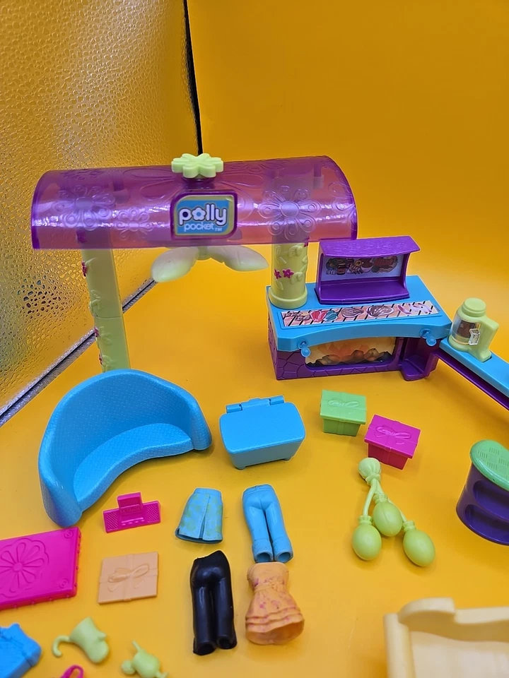 Polly Pocket Ultimate Pool Party Lea Patio Playset And More! Over 50 Pieces - Image 2 of 4