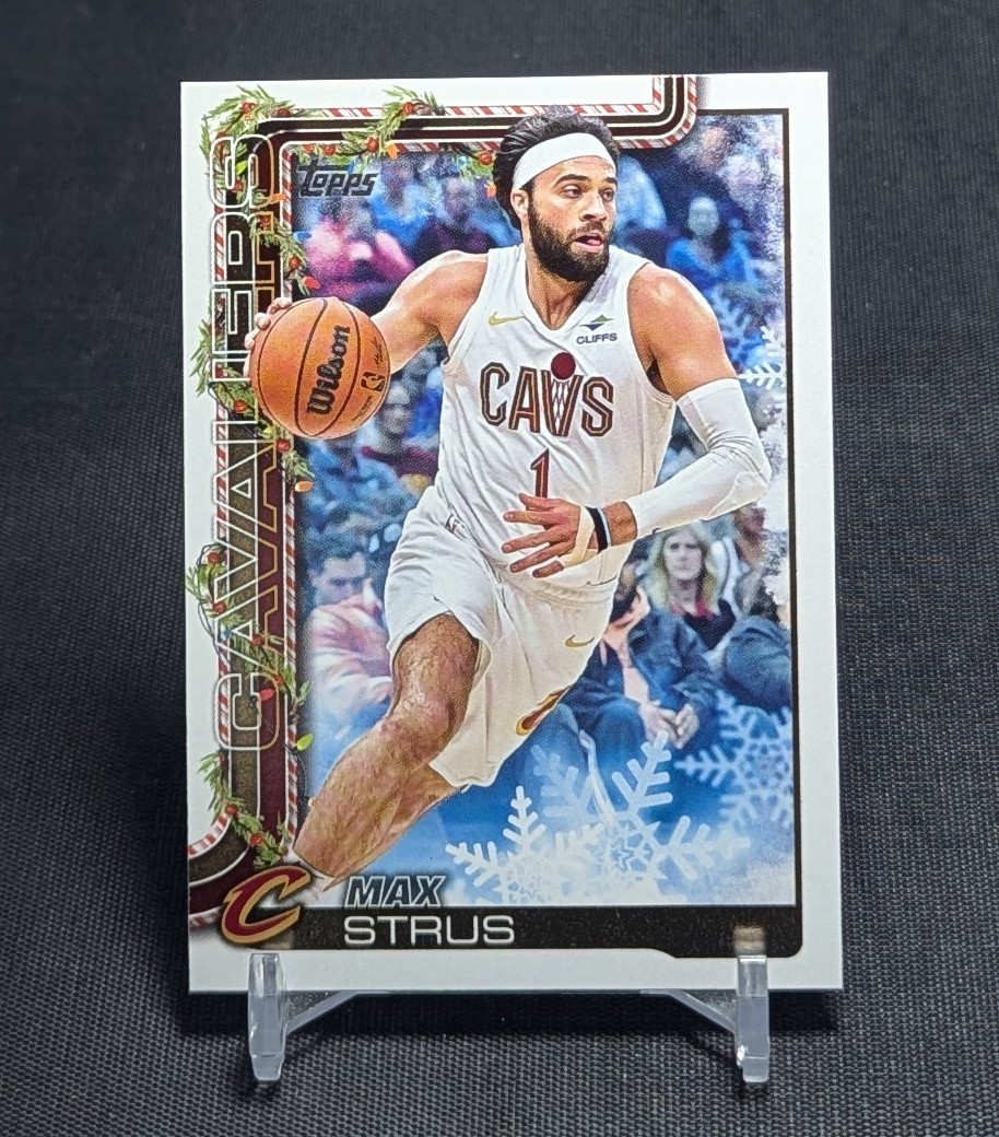 Max Strus 2025/26 Topps Holiday NBA Basketball Card #H67 Cleveland Cavaliers