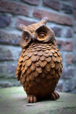 Gartenfigur Uhu Edelrost Dekofigur Tierfigur Eule Kauz Landhausstil Rostdeko