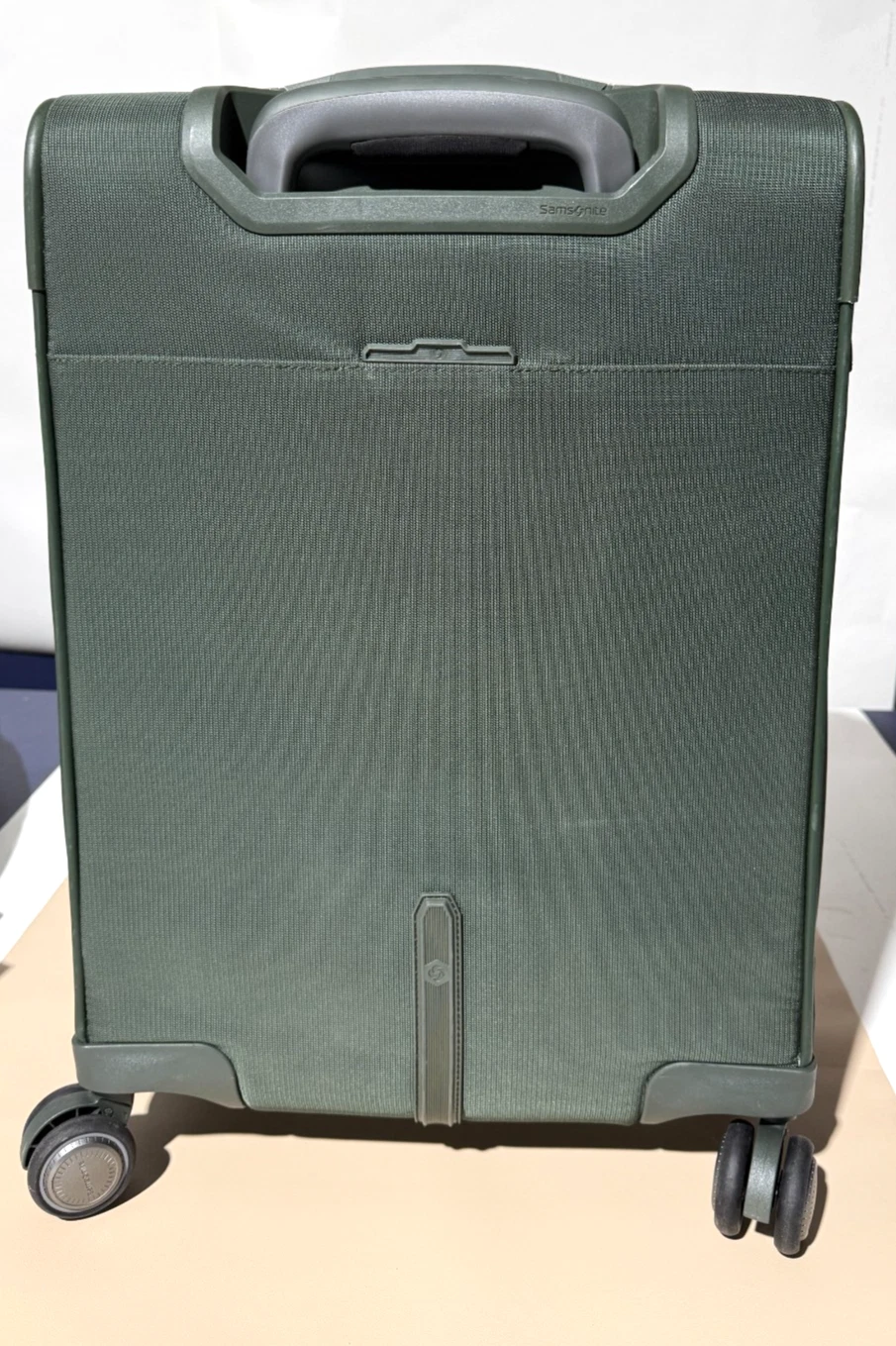 Samsonite Lineate Spinner Carry-on - Thumbnail 4