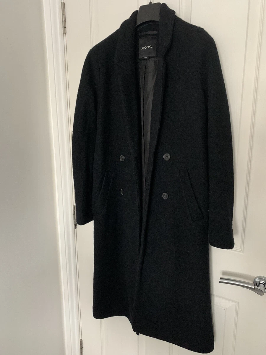 Abrigo negro Monki talla XS