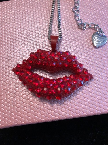 Betsey Johnson Necklace Lips Silver Sexy Red Crystals Gift Box - Picture 10 of 12