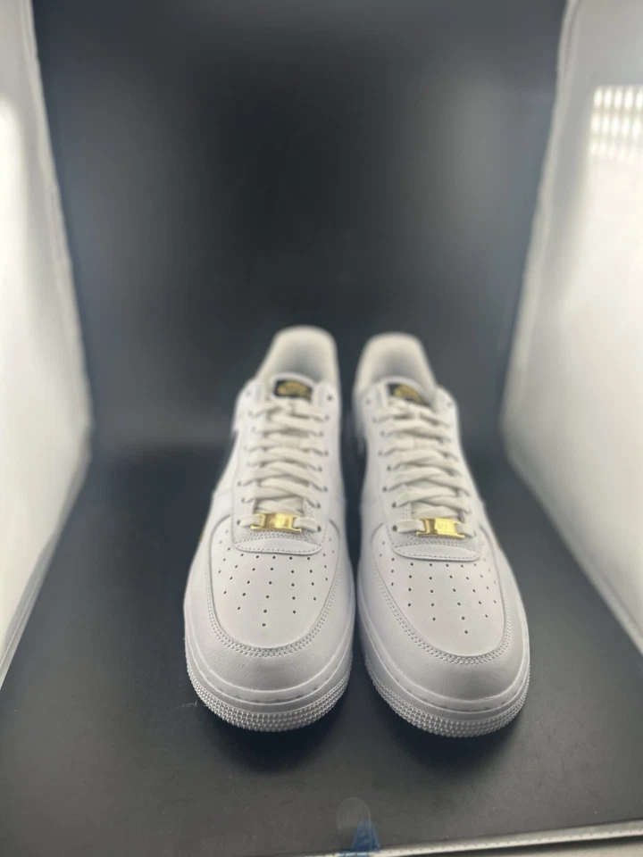 Nike Air Force 1 Low 07 Essential Blanco Negro Oro Mini Swoosh Talla 11w DS Foto 3 de 4