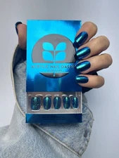 Red Aspen Press On Nails-Petrified Phoebe -ACRYLIC Short -Squoval Blue  🦚  