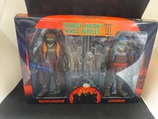 NECA Teenage Mutant Ninja Turtles 3 Michelangelo Leonardo 2-Pack
