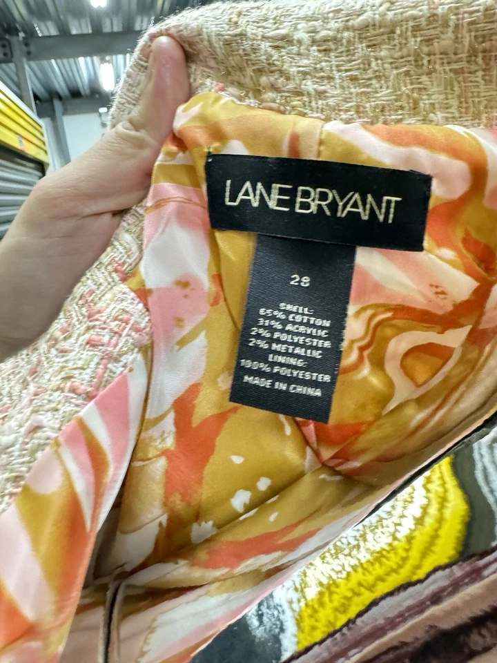 Blazer moderno bege rosa pêssego bronzeado branco tweed cropped manga 3/4 Lane Bryant 28 - Imagem 3 de 4