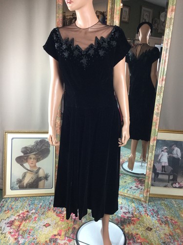 Vintage style black velvet long sleeve wrap evening dress - Frida Velvet