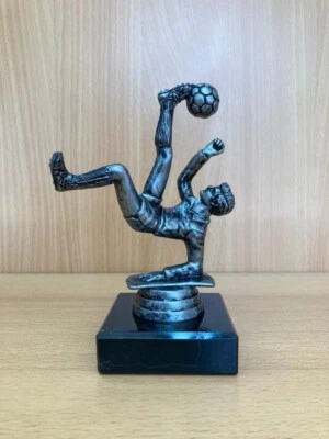 MARKENLOS RS-16 Fußball - Figur ca. 15 cm Trophäe, Torschütze Gravur Pokale Pokal