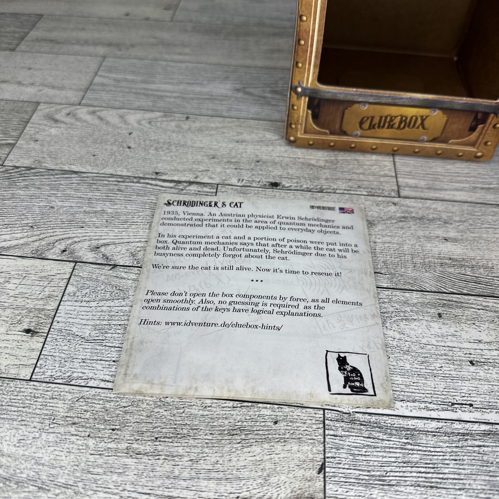 Cluebox Puzzle Box 60 min Escape Room in a Box iDventure Machine