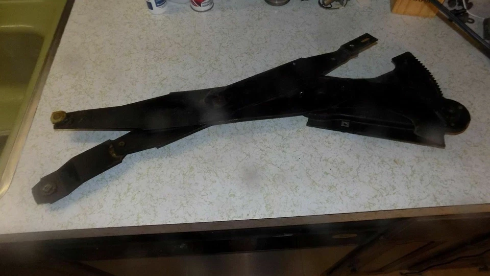 1970 1971 Mercury Cyclone P/S DOOR WINDOW REGULATOR  Montego Ford Torino COBRA - Imagem 2 de 2