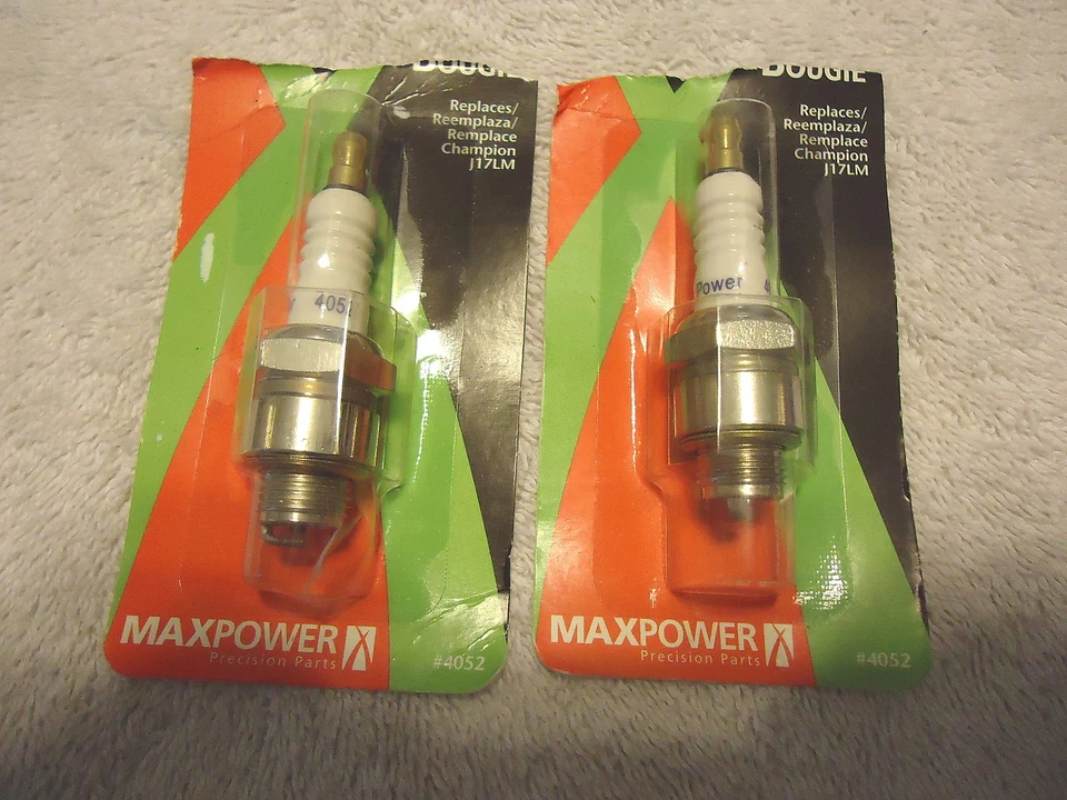 Lote Mixto De 6 Bujías De Motor Pequeño "NOS" Y (1) Filtro De Aire De 2 Ciclos Foto 3 de 4